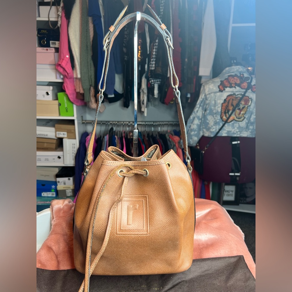 Renoma bucket purse